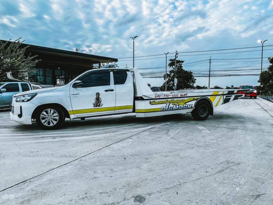 13 - https://petchcarslidedonmuang24hours.com | เพชร By น้องพอร์ตน้องนุดาสไลด์ออน ให้บริการรถยก รถสไลด์ รถลากจูง ตลอด 24 ชั่วโมง ราคาถูก บริการรวดเร็ว ครอบคลุมการขนส่งรถยนต์ มอเตอร์ไซค์ สินค้า และช่วยเหลือฉุกเฉิน