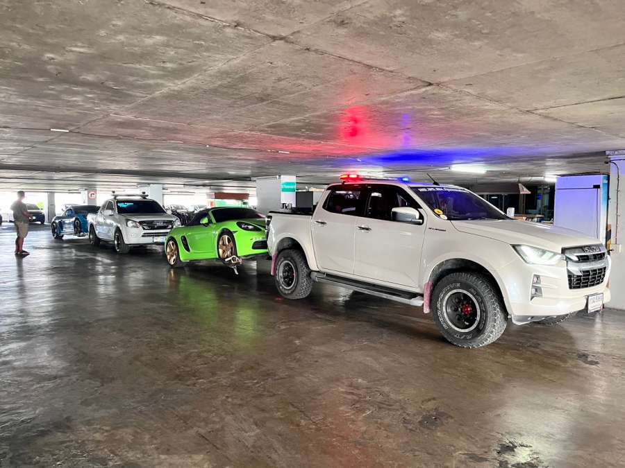 18 - https://petchcarslidedonmuang24hours.com | เพชร By น้องพอร์ตน้องนุดาสไลด์ออน ให้บริการรถยก รถสไลด์ รถลากจูง ตลอด 24 ชั่วโมง ราคาถูก บริการรวดเร็ว ครอบคลุมการขนส่งรถยนต์ มอเตอร์ไซค์ สินค้า และช่วยเหลือฉุกเฉิน