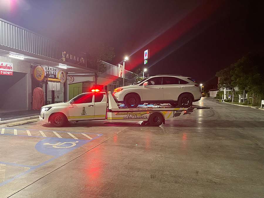 23 - https://petchcarslidedonmuang24hours.com | เพชร By น้องพอร์ตน้องนุดาสไลด์ออน ให้บริการรถยก รถสไลด์ รถลากจูง ตลอด 24 ชั่วโมง ราคาถูก บริการรวดเร็ว ครอบคลุมการขนส่งรถยนต์ มอเตอร์ไซค์ สินค้า และช่วยเหลือฉุกเฉิน