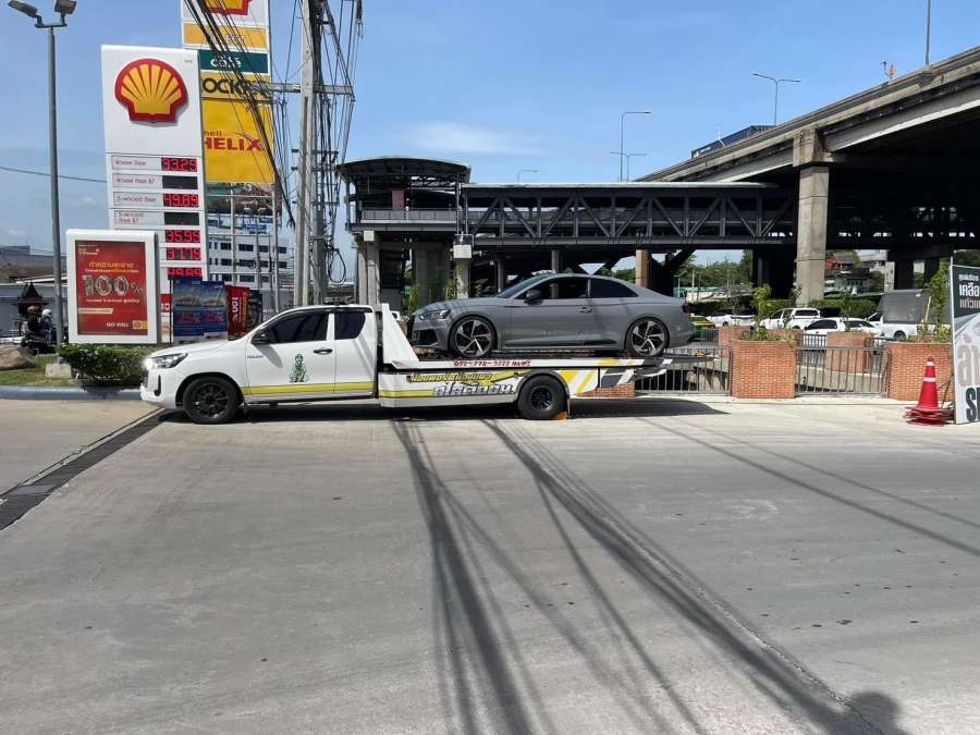 30 - https://petchcarslidedonmuang24hours.com | เพชร By น้องพอร์ตน้องนุดาสไลด์ออน ให้บริการรถยก รถสไลด์ รถลากจูง ตลอด 24 ชั่วโมง ราคาถูก บริการรวดเร็ว ครอบคลุมการขนส่งรถยนต์ มอเตอร์ไซค์ สินค้า และช่วยเหลือฉุกเฉิน