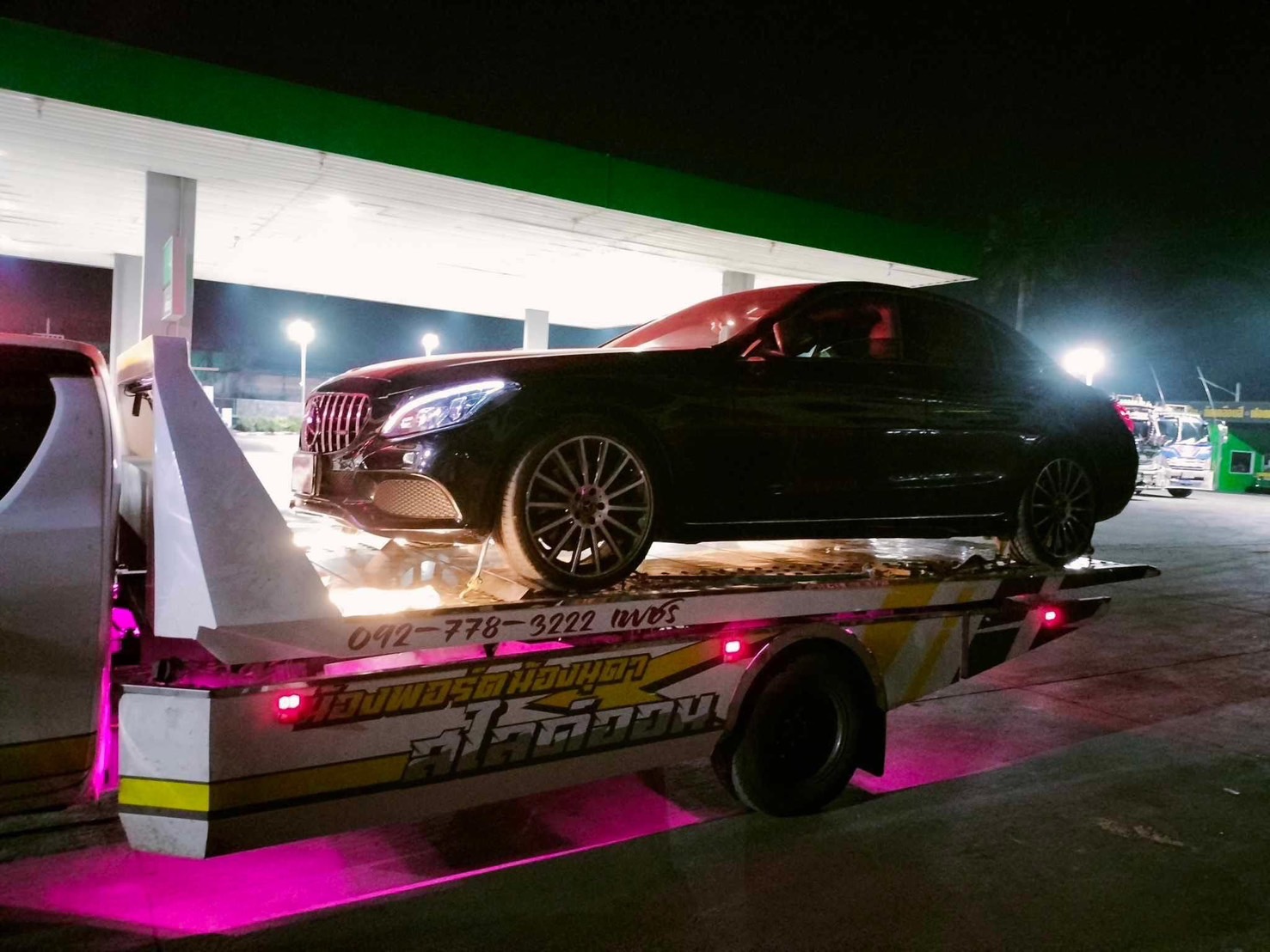 39 - https://petchcarslidedonmuang24hours.com | เพชร By น้องพอร์ตน้องนุดาสไลด์ออน ให้บริการรถยก รถสไลด์ รถลากจูง ตลอด 24 ชั่วโมง ราคาถูก บริการรวดเร็ว ครอบคลุมการขนส่งรถยนต์ มอเตอร์ไซค์ สินค้า และช่วยเหลือฉุกเฉิน