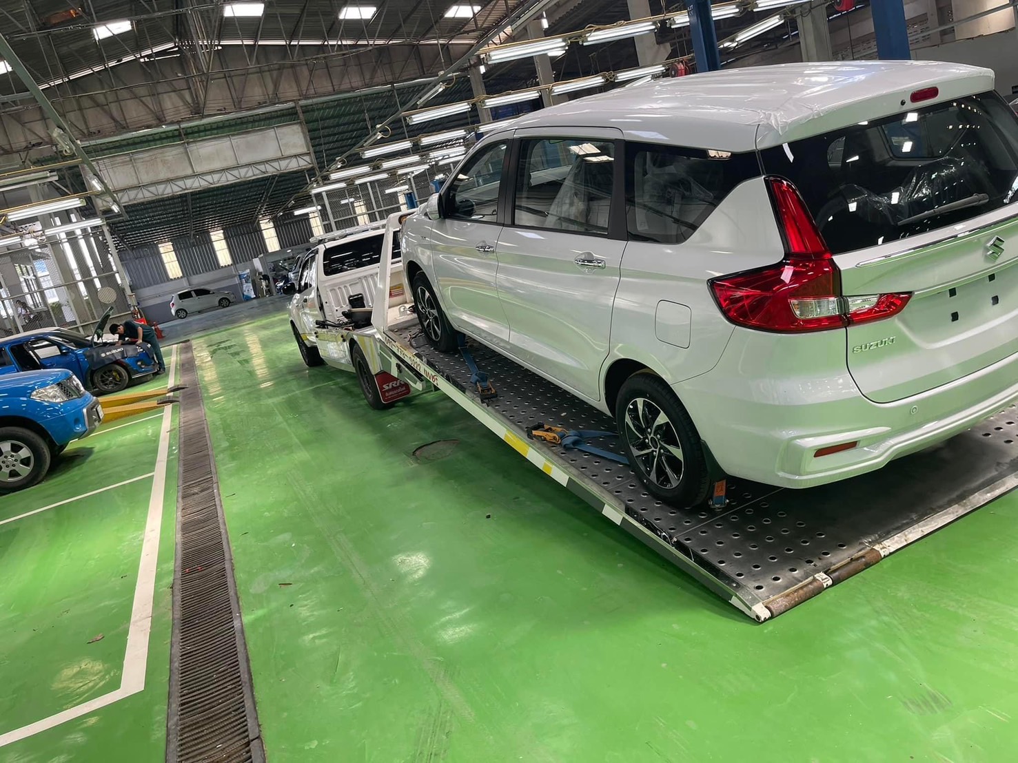 41 - https://petchcarslidedonmuang24hours.com | เพชร By น้องพอร์ตน้องนุดาสไลด์ออน ให้บริการรถยก รถสไลด์ รถลากจูง ตลอด 24 ชั่วโมง ราคาถูก บริการรวดเร็ว ครอบคลุมการขนส่งรถยนต์ มอเตอร์ไซค์ สินค้า และช่วยเหลือฉุกเฉิน