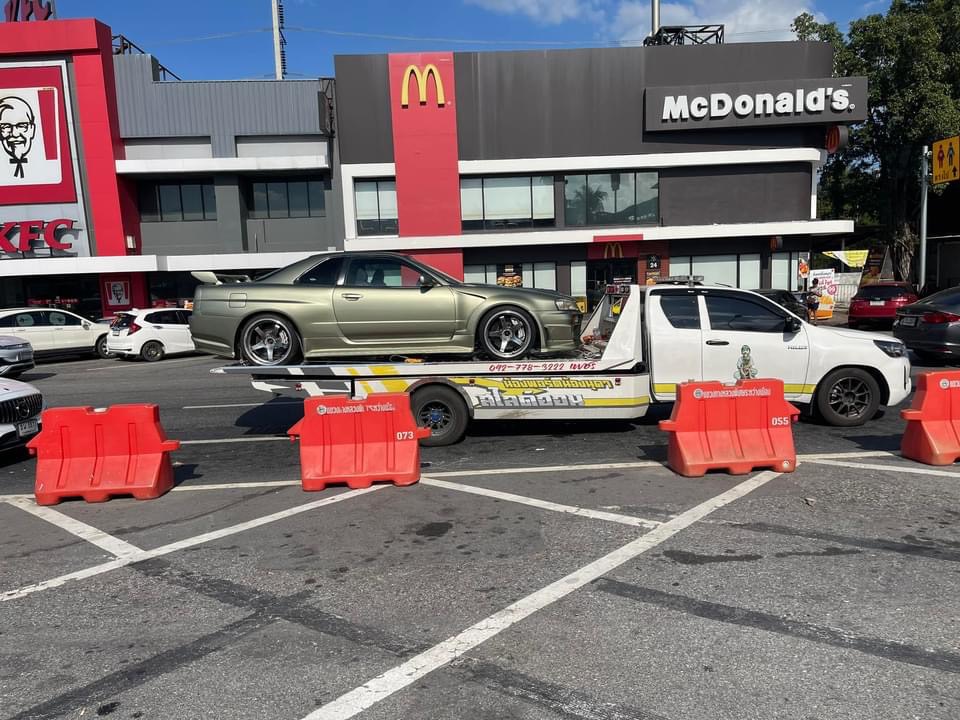 43 - https://petchcarslidedonmuang24hours.com | เพชร By น้องพอร์ตน้องนุดาสไลด์ออน ให้บริการรถยก รถสไลด์ รถลากจูง ตลอด 24 ชั่วโมง ราคาถูก บริการรวดเร็ว ครอบคลุมการขนส่งรถยนต์ มอเตอร์ไซค์ สินค้า และช่วยเหลือฉุกเฉิน