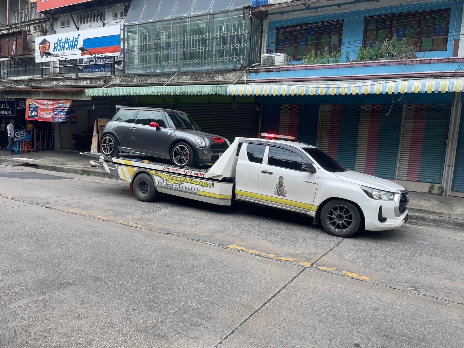 48 - https://petchcarslidedonmuang24hours.com | เพชร By น้องพอร์ตน้องนุดาสไลด์ออน ให้บริการรถยก รถสไลด์ รถลากจูง ตลอด 24 ชั่วโมง ราคาถูก บริการรวดเร็ว ครอบคลุมการขนส่งรถยนต์ มอเตอร์ไซค์ สินค้า และช่วยเหลือฉุกเฉิน