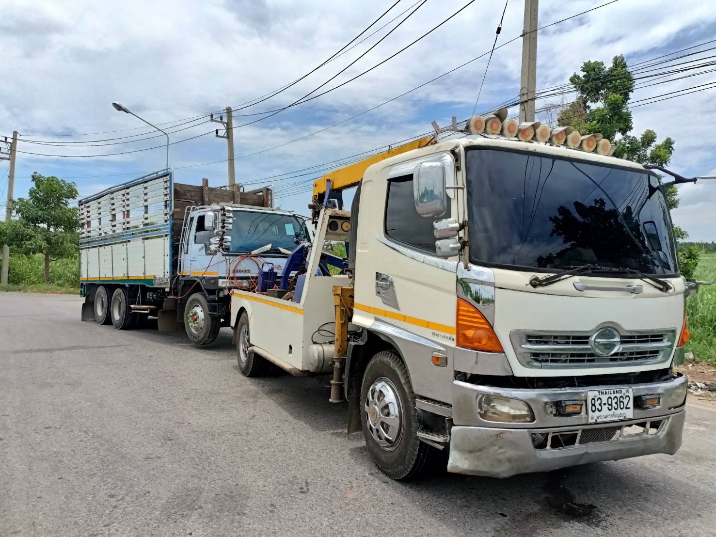 50 - https://petchcarslidedonmuang24hours.com | เพชร By น้องพอร์ตน้องนุดาสไลด์ออน ให้บริการรถยก รถสไลด์ รถลากจูง ตลอด 24 ชั่วโมง ราคาถูก บริการรวดเร็ว ครอบคลุมการขนส่งรถยนต์ มอเตอร์ไซค์ สินค้า และช่วยเหลือฉุกเฉิน