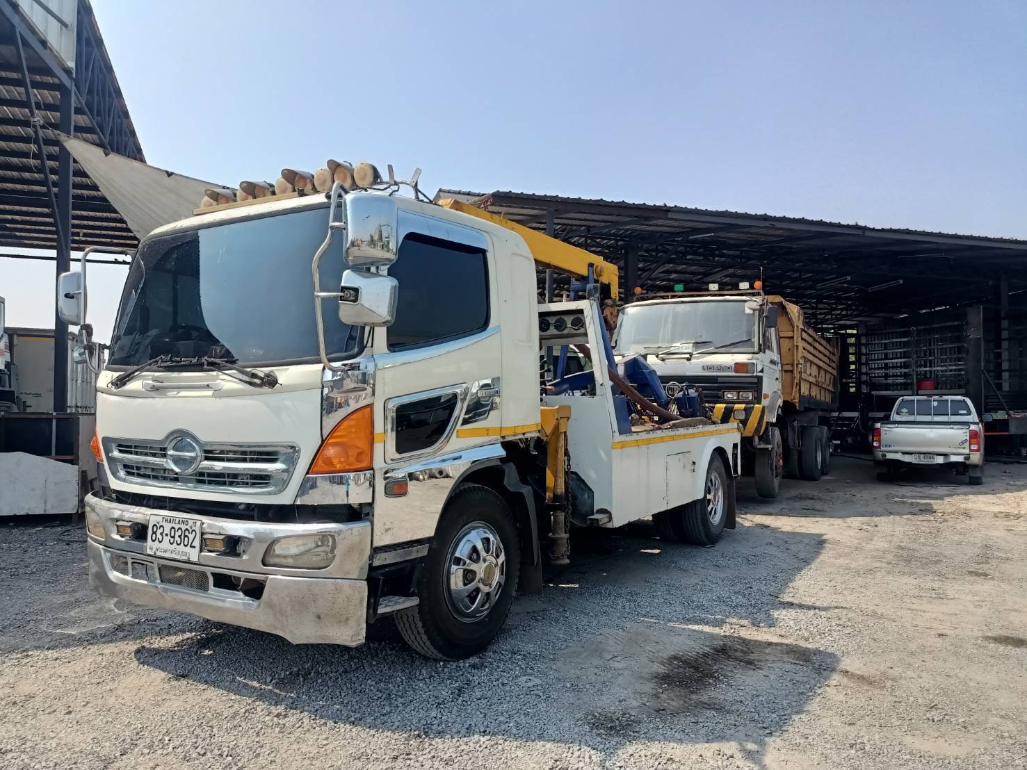 52 - https://petchcarslidedonmuang24hours.com | เพชร By น้องพอร์ตน้องนุดาสไลด์ออน ให้บริการรถยก รถสไลด์ รถลากจูง ตลอด 24 ชั่วโมง ราคาถูก บริการรวดเร็ว ครอบคลุมการขนส่งรถยนต์ มอเตอร์ไซค์ สินค้า และช่วยเหลือฉุกเฉิน